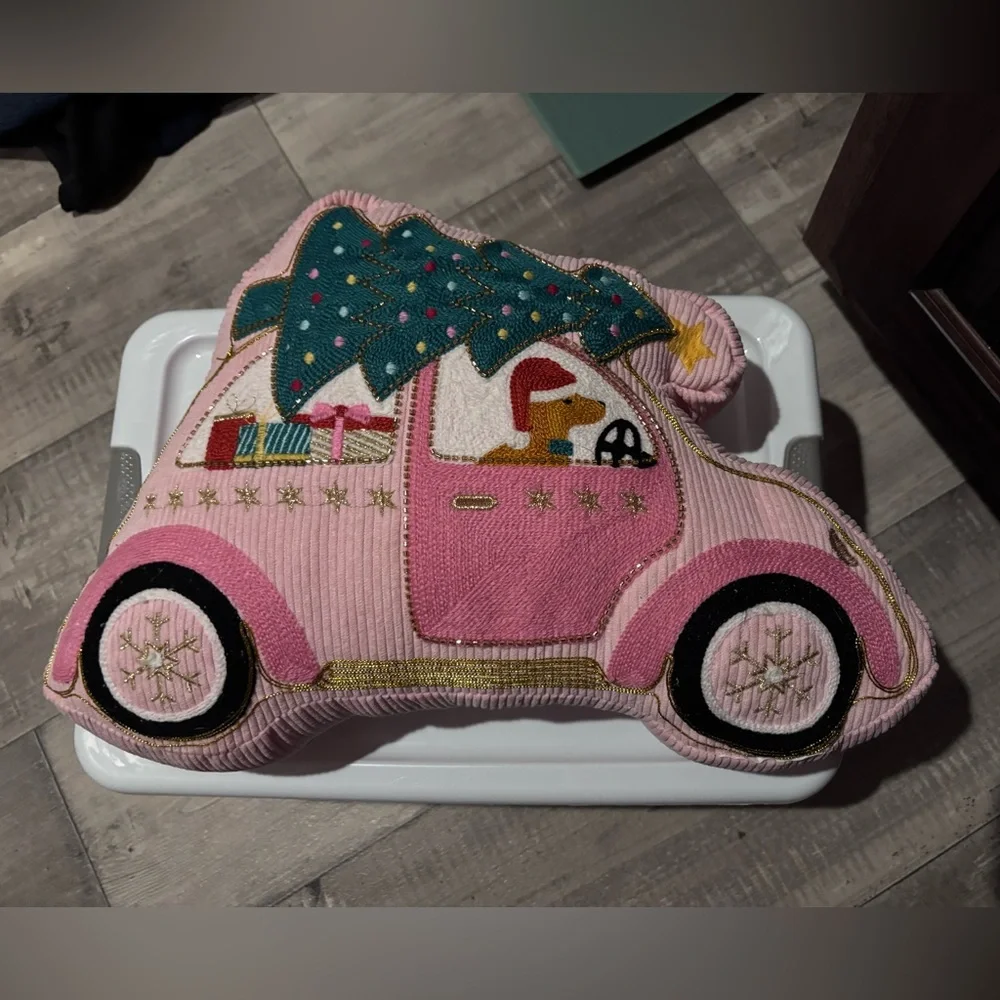 dog in car pink christmas decorative pillow
